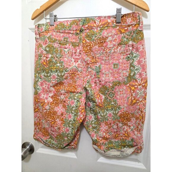 Bandolino Women Riley Pink & Green Floral Print Bermuda Shorts Size 10 - Picture 3 of 7